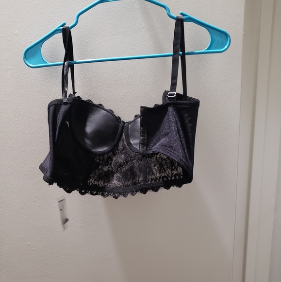 Small Black Jeweled Sweetheart Crop Top - Picture 8 of 8